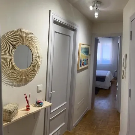 Precioso Apartamento Soleado, Recien Amueblado En Gijón Buitenkant foto